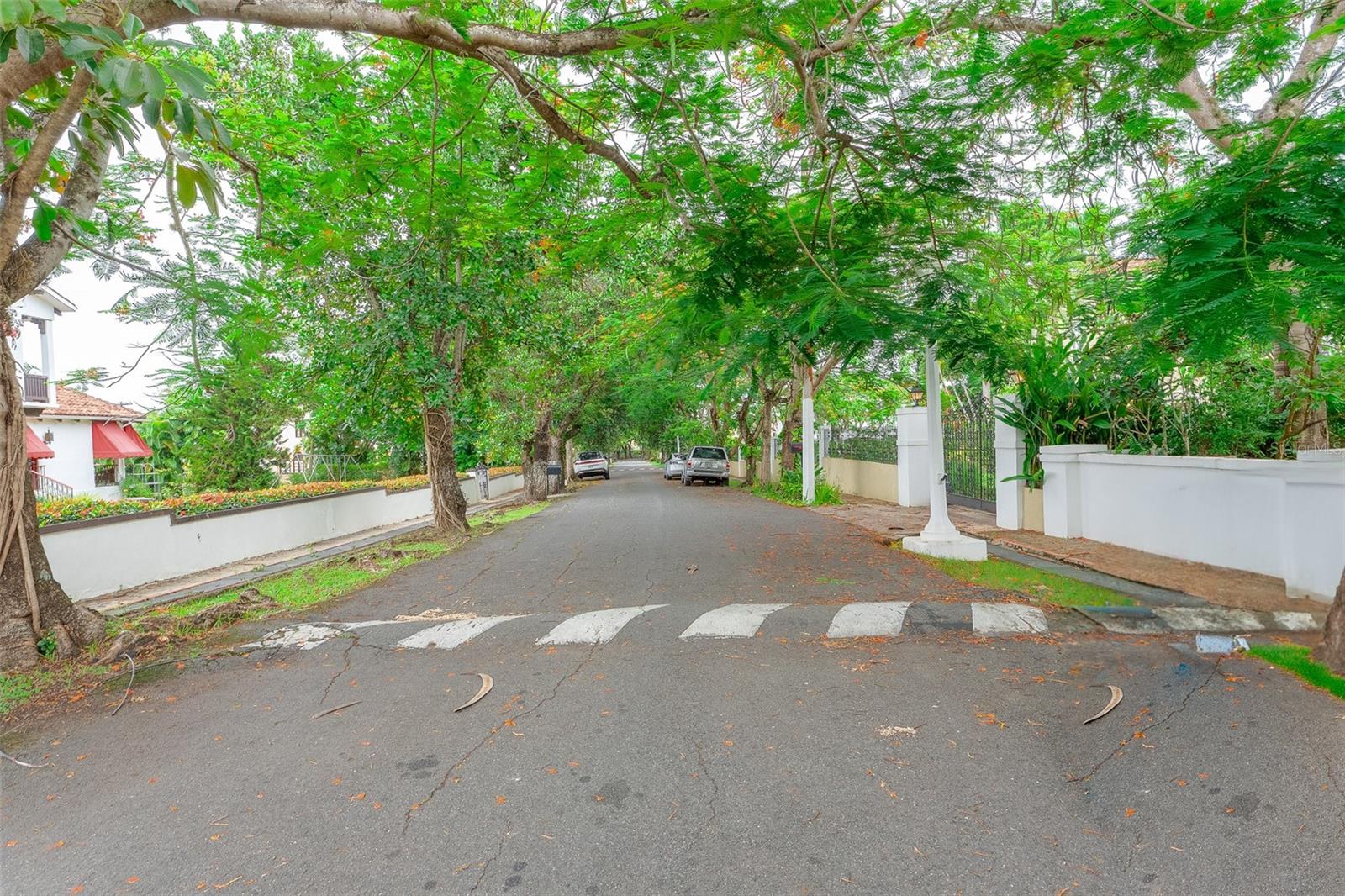 SUCHVILLE - Residential