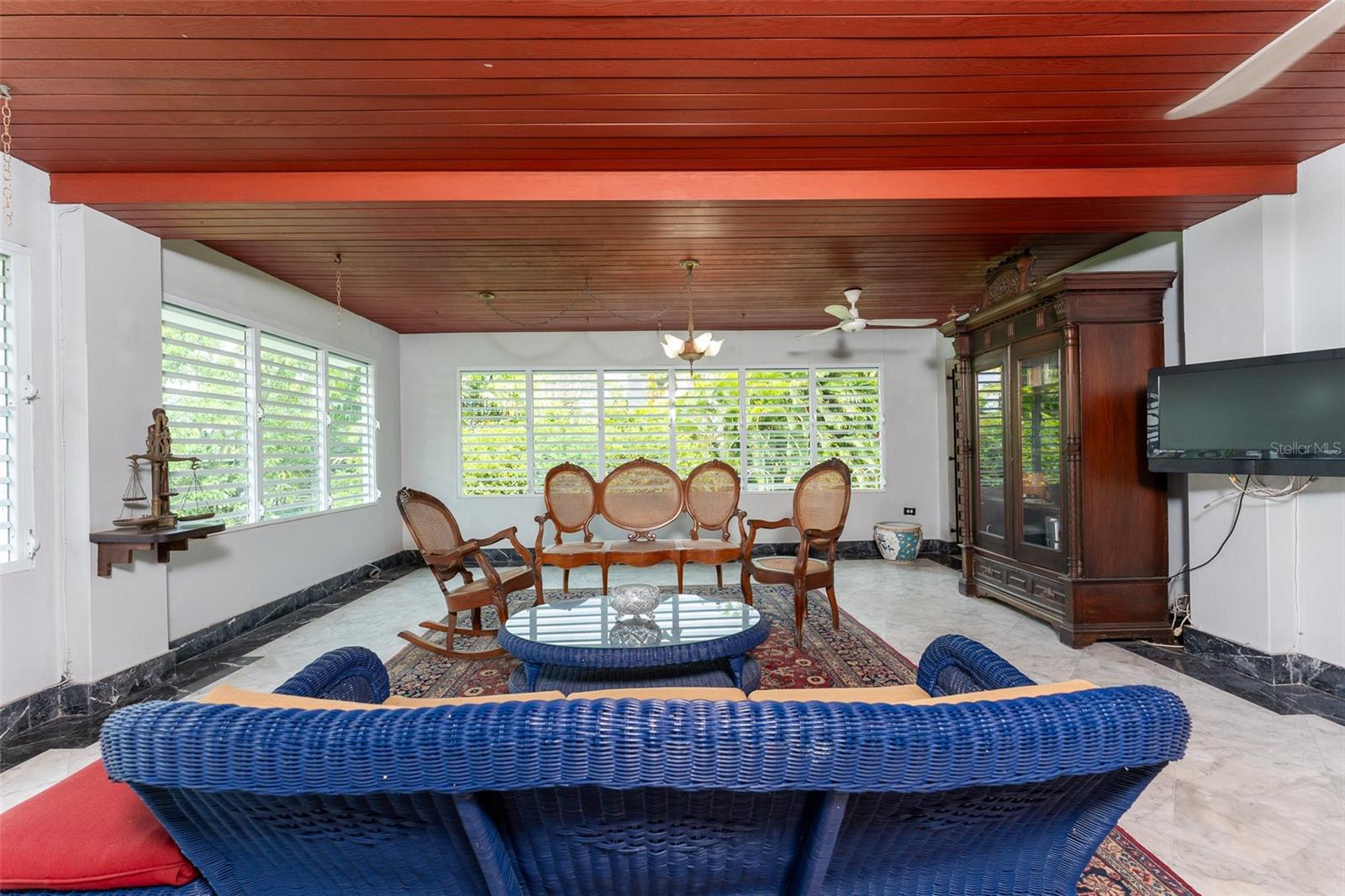 SUCHVILLE - Residential