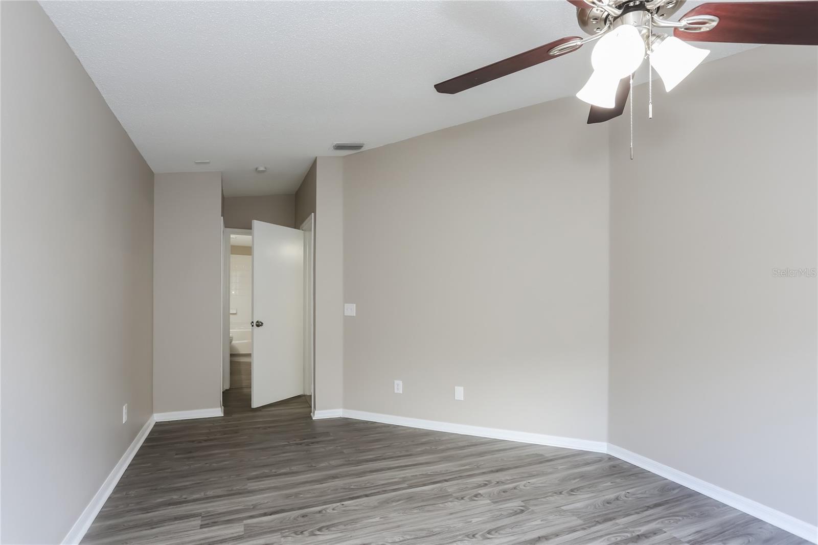 SUMMERFIELD VILLG 1 TRCT 38 - Residential Lease