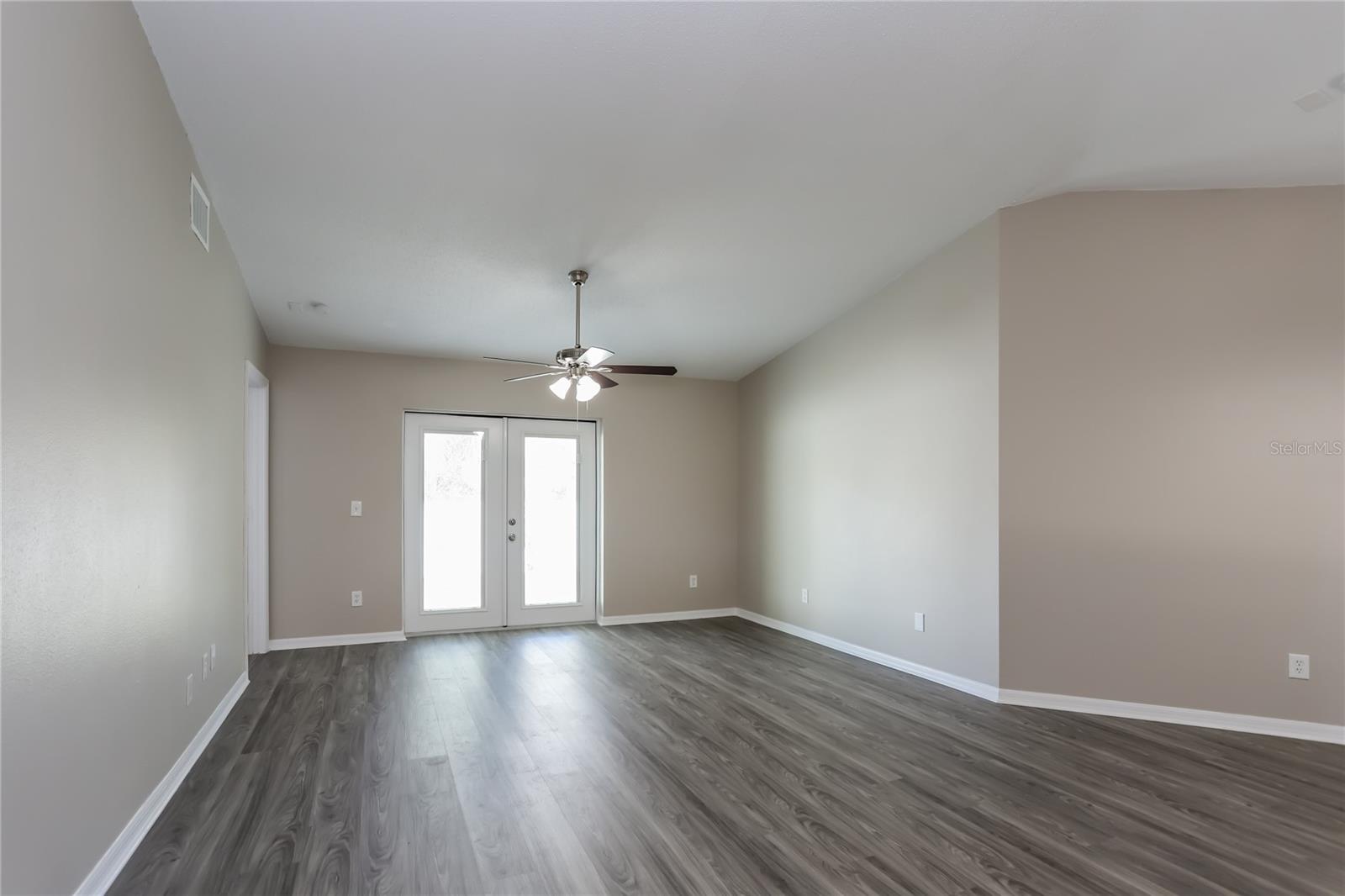 SUMMERFIELD VILLG 1 TRCT 38 - Residential Lease