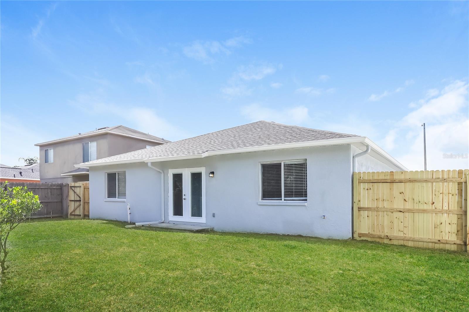 SUMMERFIELD VILLG 1 TRCT 38 - Residential Lease