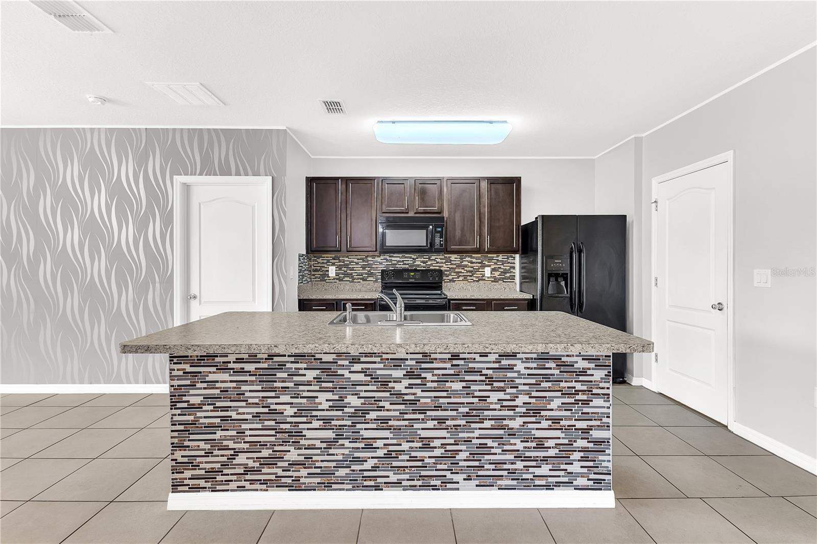 CALABAY AT TOWER LAKE PH 03 - Residential