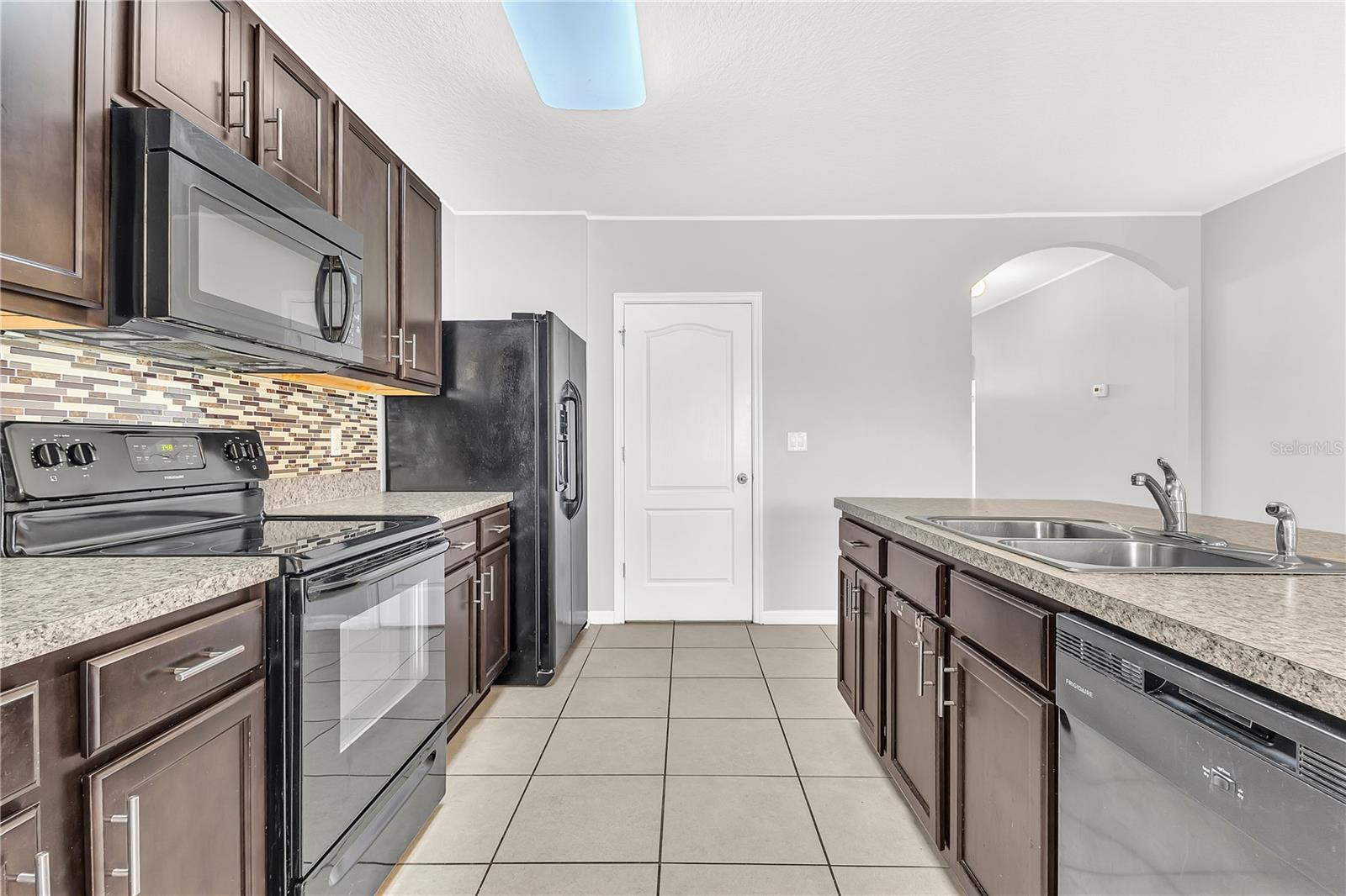 CALABAY AT TOWER LAKE PH 03 - Residential