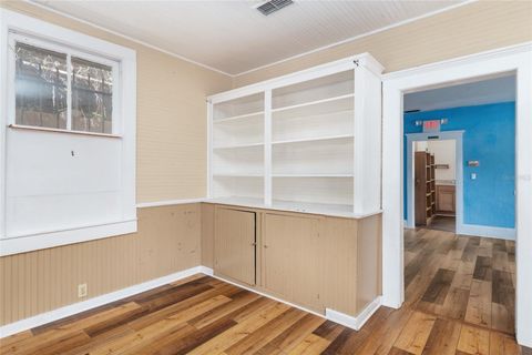 Tiny photo for 5610 Avenue G, Mc Intosh, FL 32664 (MLS # GC534202)