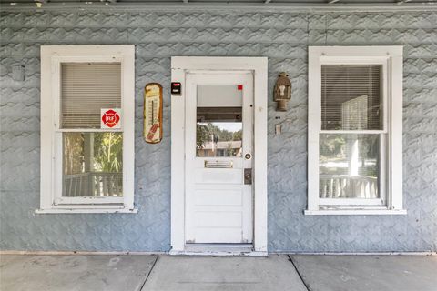 Tiny photo for 5610 Avenue G, Mc Intosh, FL 32664 (MLS # GC534202)