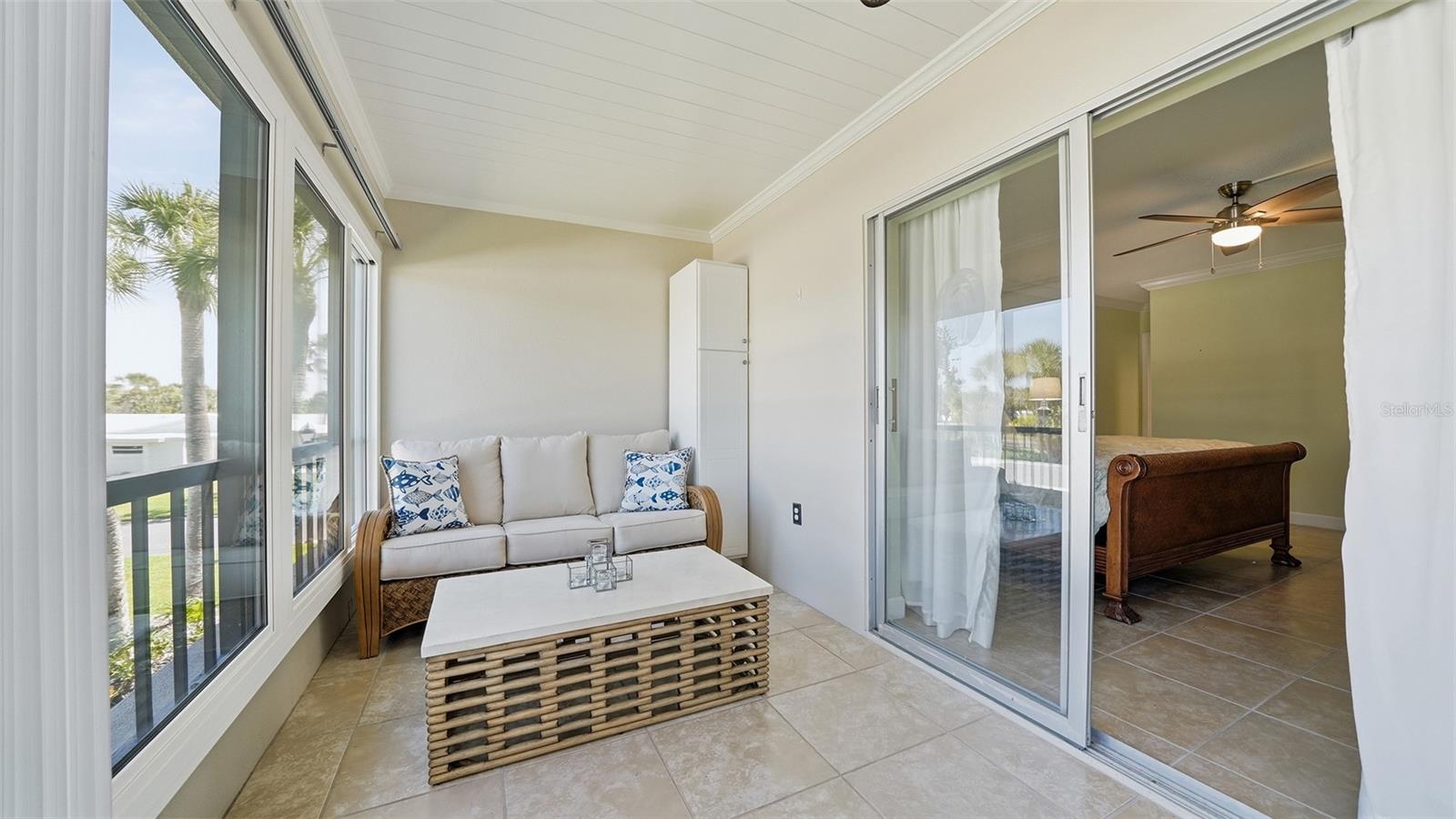 WHISPERING SANDS - Residential