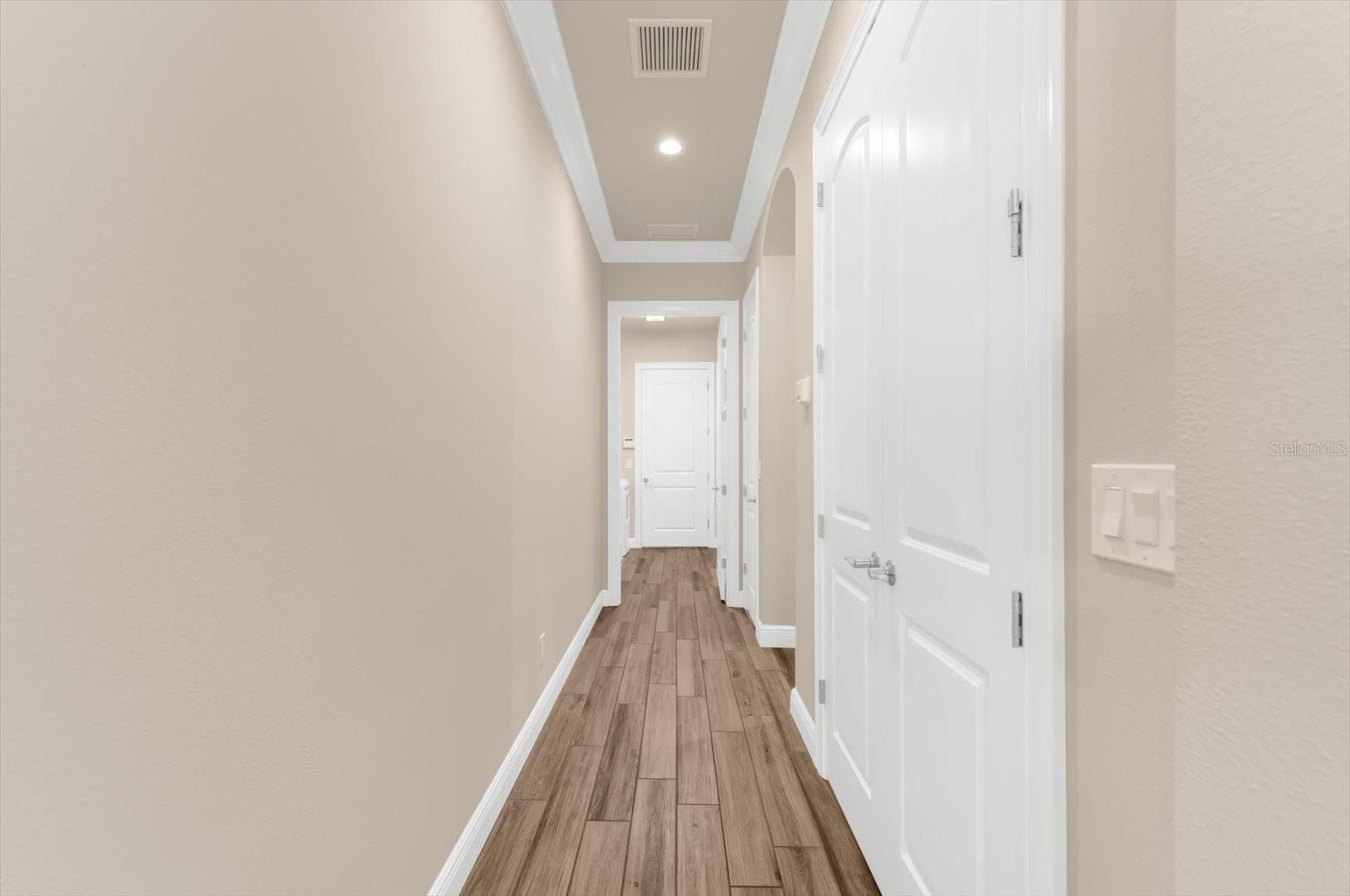 COUNTRY CLUB EAST AT LAKEWD RNCH VV2 - Residential