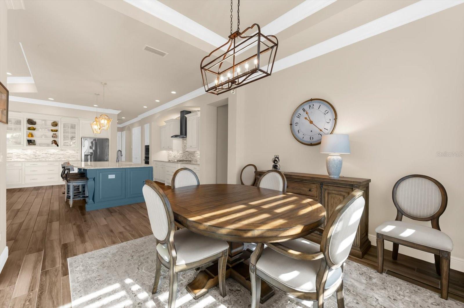 COUNTRY CLUB EAST AT LAKEWD RNCH VV2 - Residential