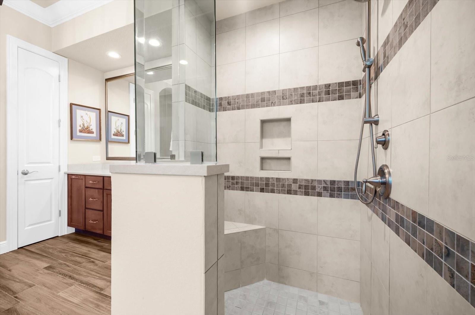 COUNTRY CLUB EAST AT LAKEWD RNCH VV2 - Residential