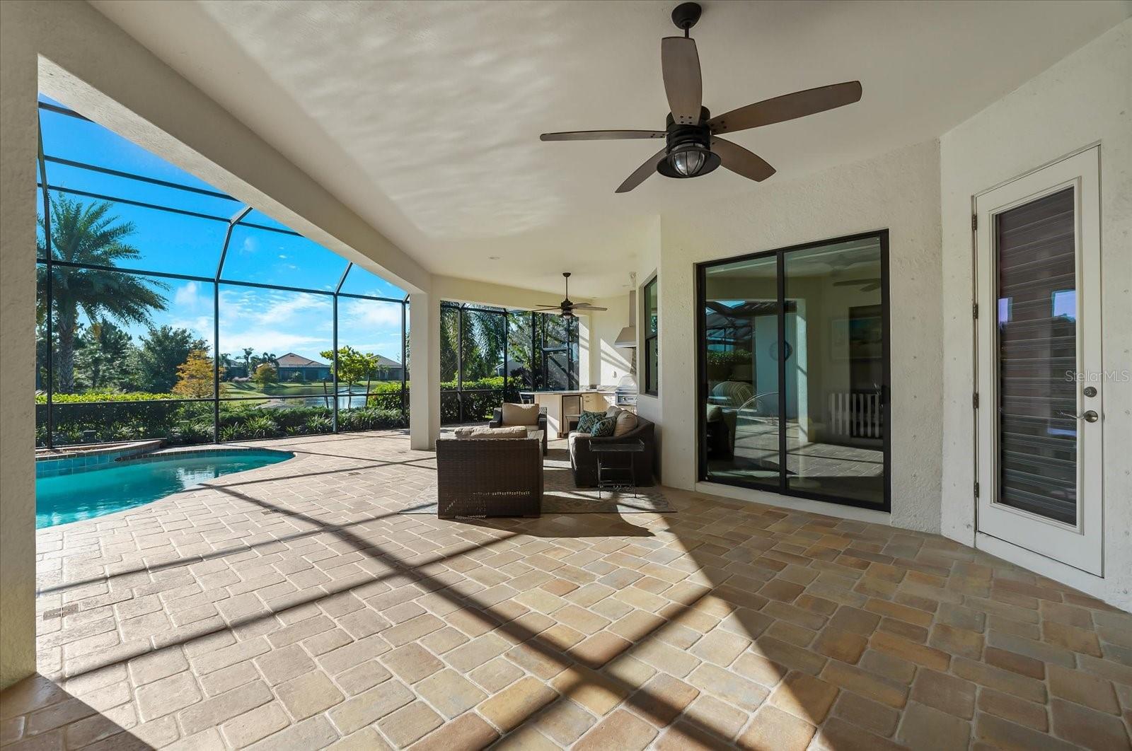 COUNTRY CLUB EAST AT LAKEWD RNCH VV2 - Residential