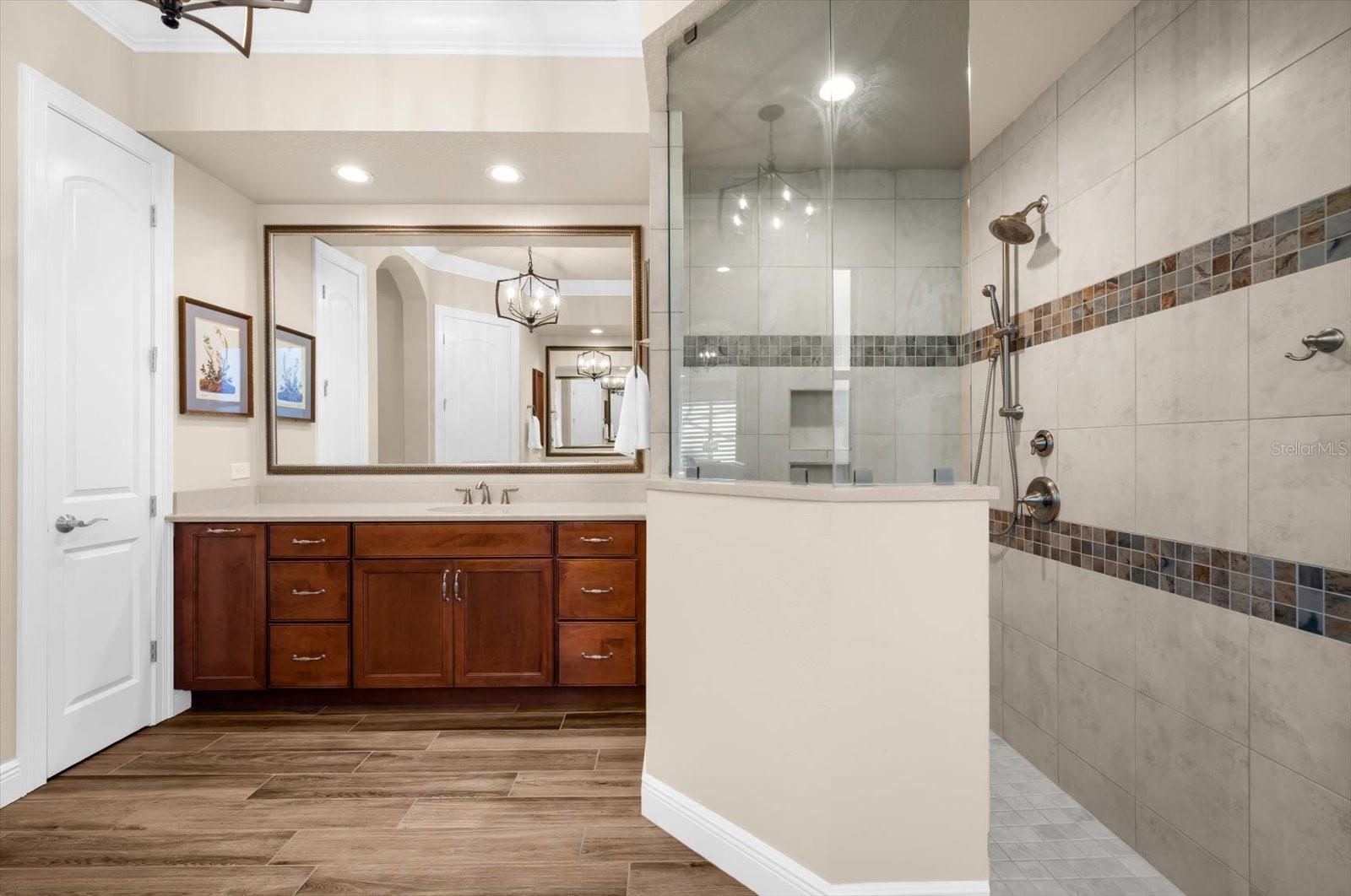 COUNTRY CLUB EAST AT LAKEWD RNCH VV2 - Residential