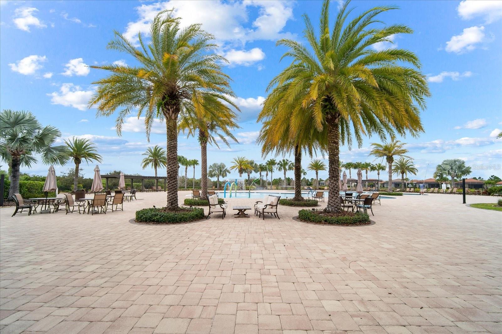 COUNTRY CLUB EAST AT LAKEWD RNCH VV2 - Residential