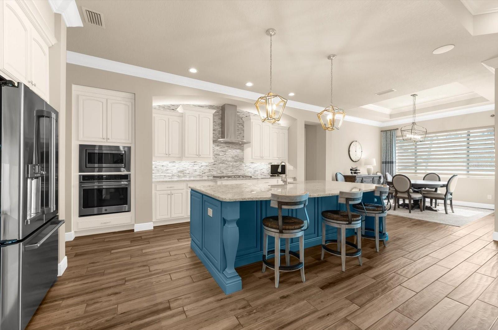 COUNTRY CLUB EAST AT LAKEWD RNCH VV2 - Residential