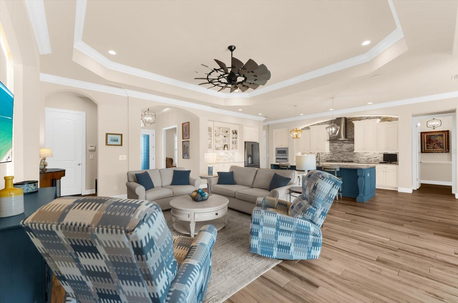 COUNTRY CLUB EAST AT LAKEWD RNCH VV2 - Residential