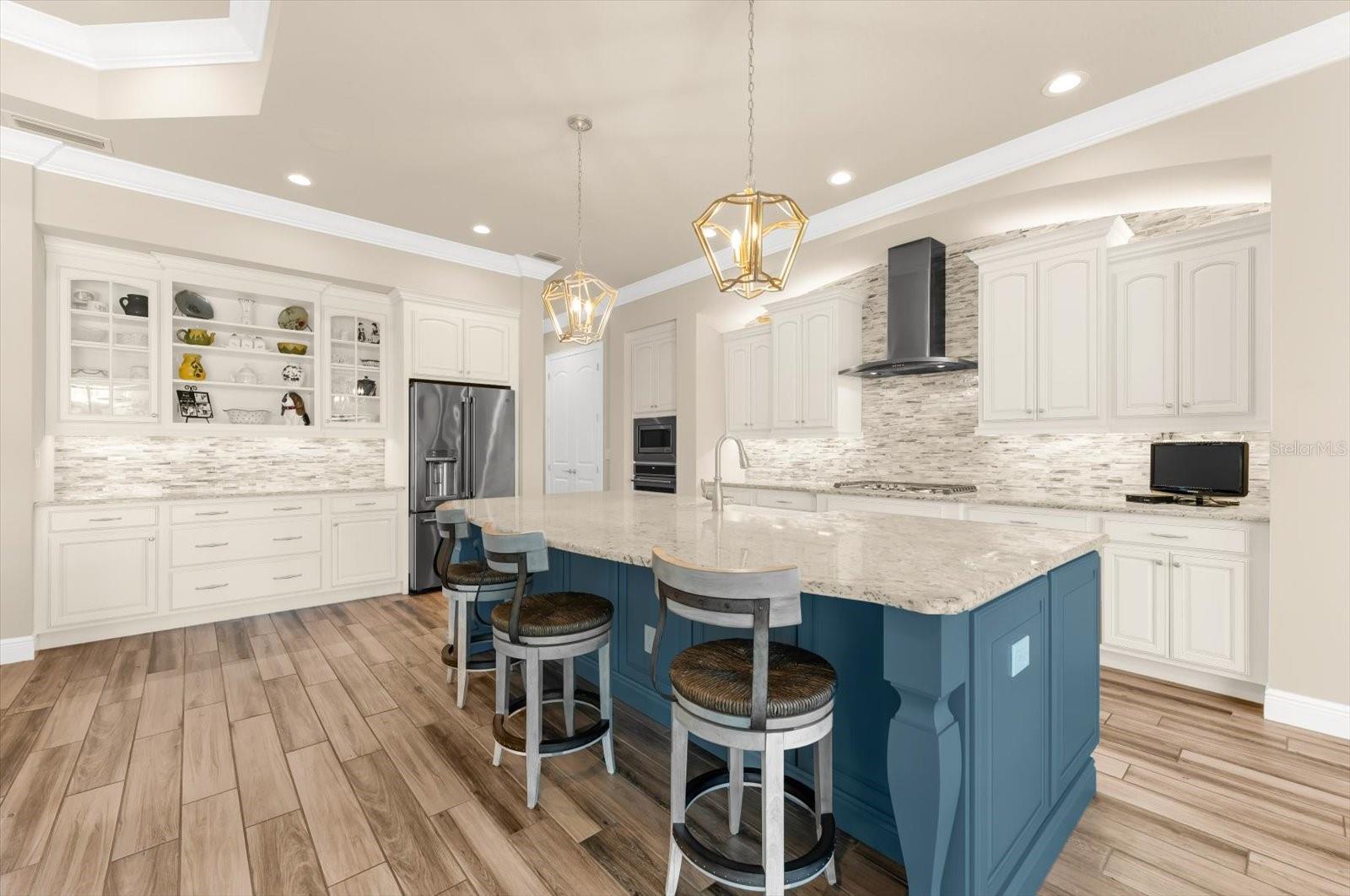 COUNTRY CLUB EAST AT LAKEWD RNCH VV2 - Residential