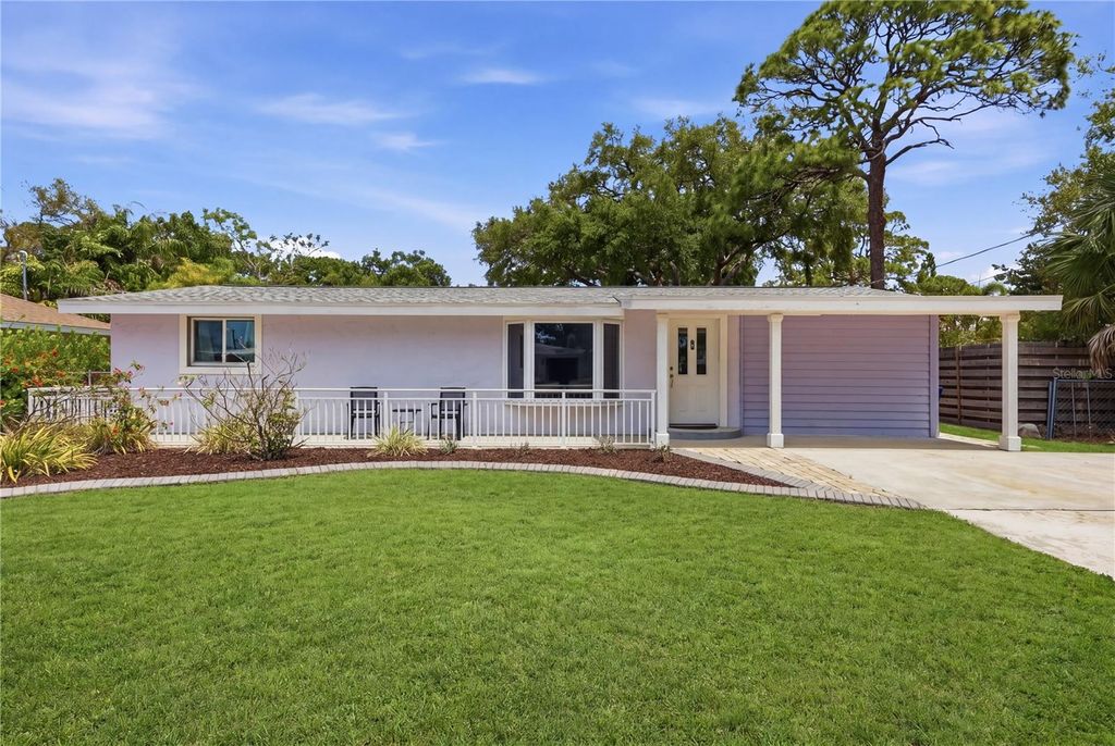 Photo of 2233 Alice Road, Sarasota, FL 34231 (MLS # A4694209)