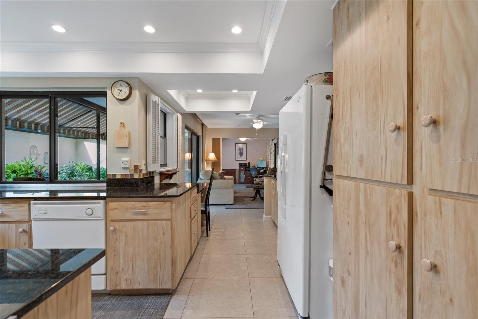 GLEN OAKS MANOR - Residential