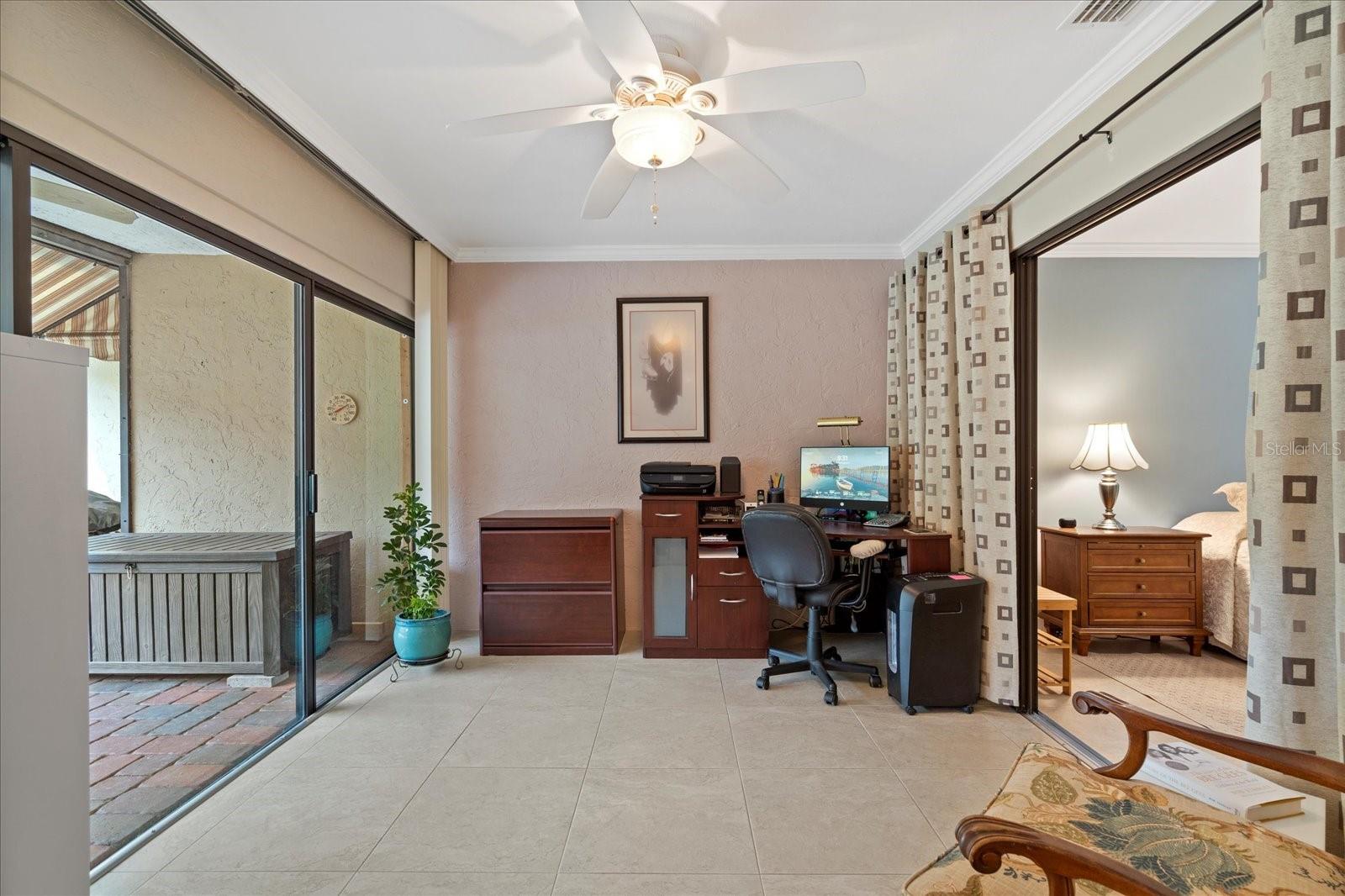 GLEN OAKS MANOR - Residential