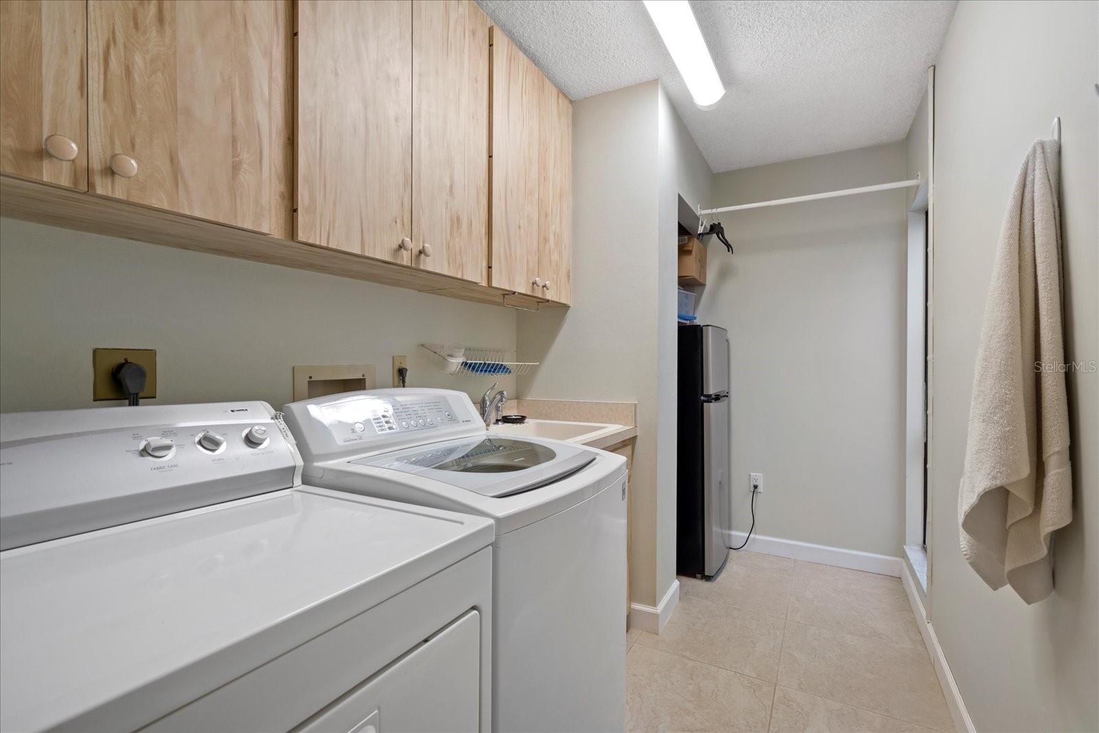 GLEN OAKS MANOR - Residential