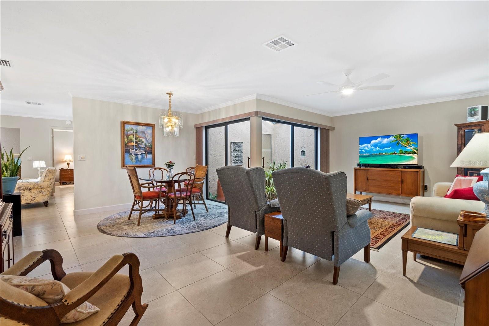 GLEN OAKS MANOR - Residential