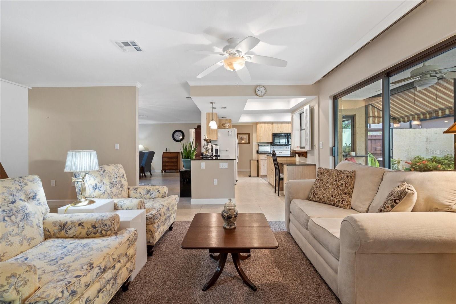 GLEN OAKS MANOR - Residential