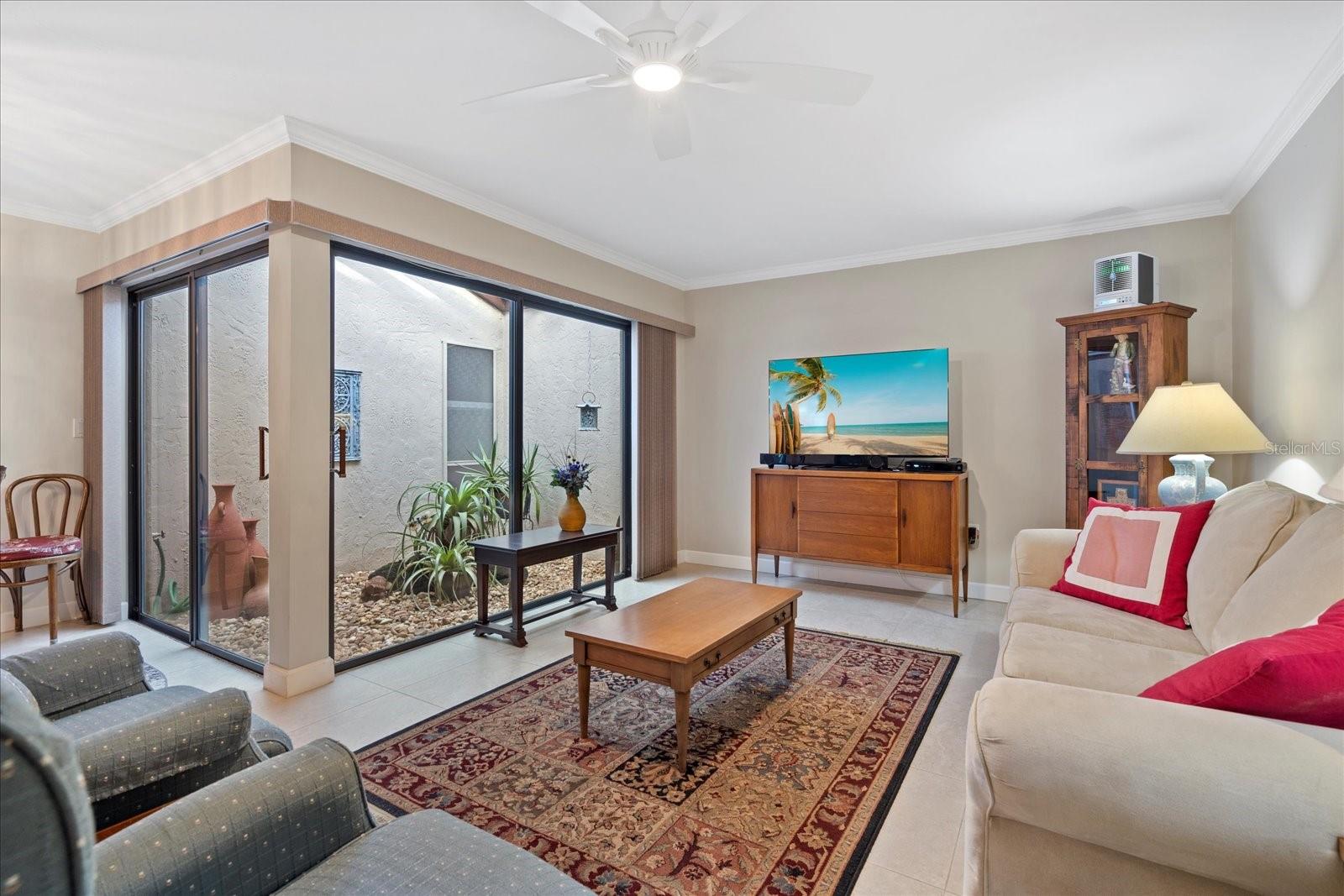 GLEN OAKS MANOR - Residential