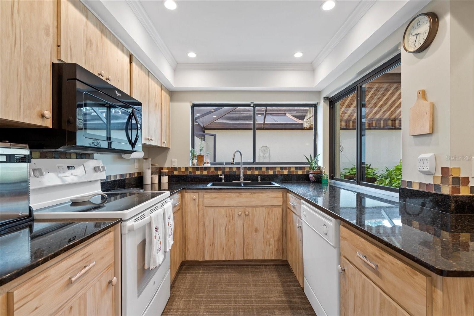 GLEN OAKS MANOR - Residential