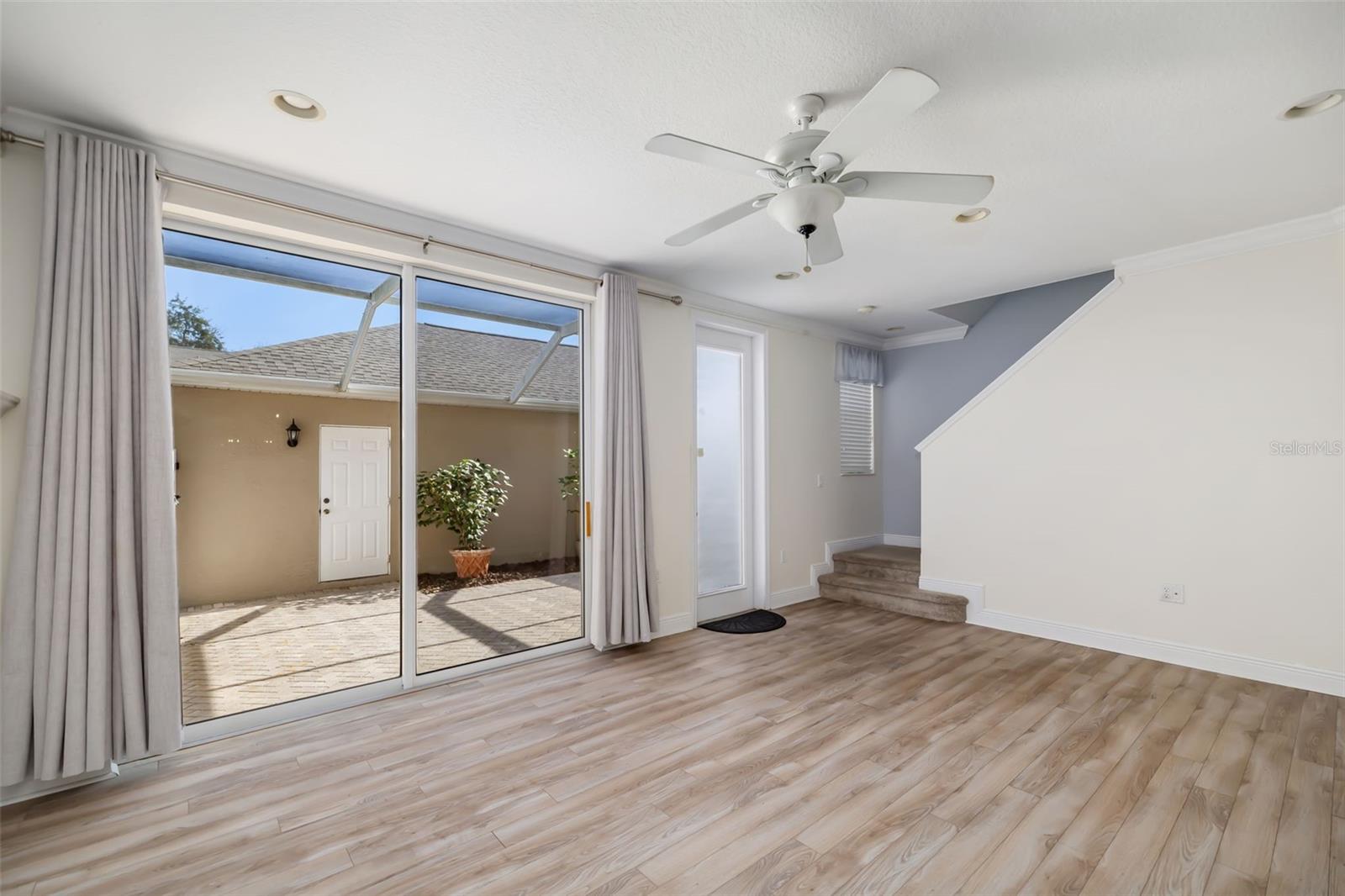 HARBORAGE ON BRADEN RIVER PH II - Residential