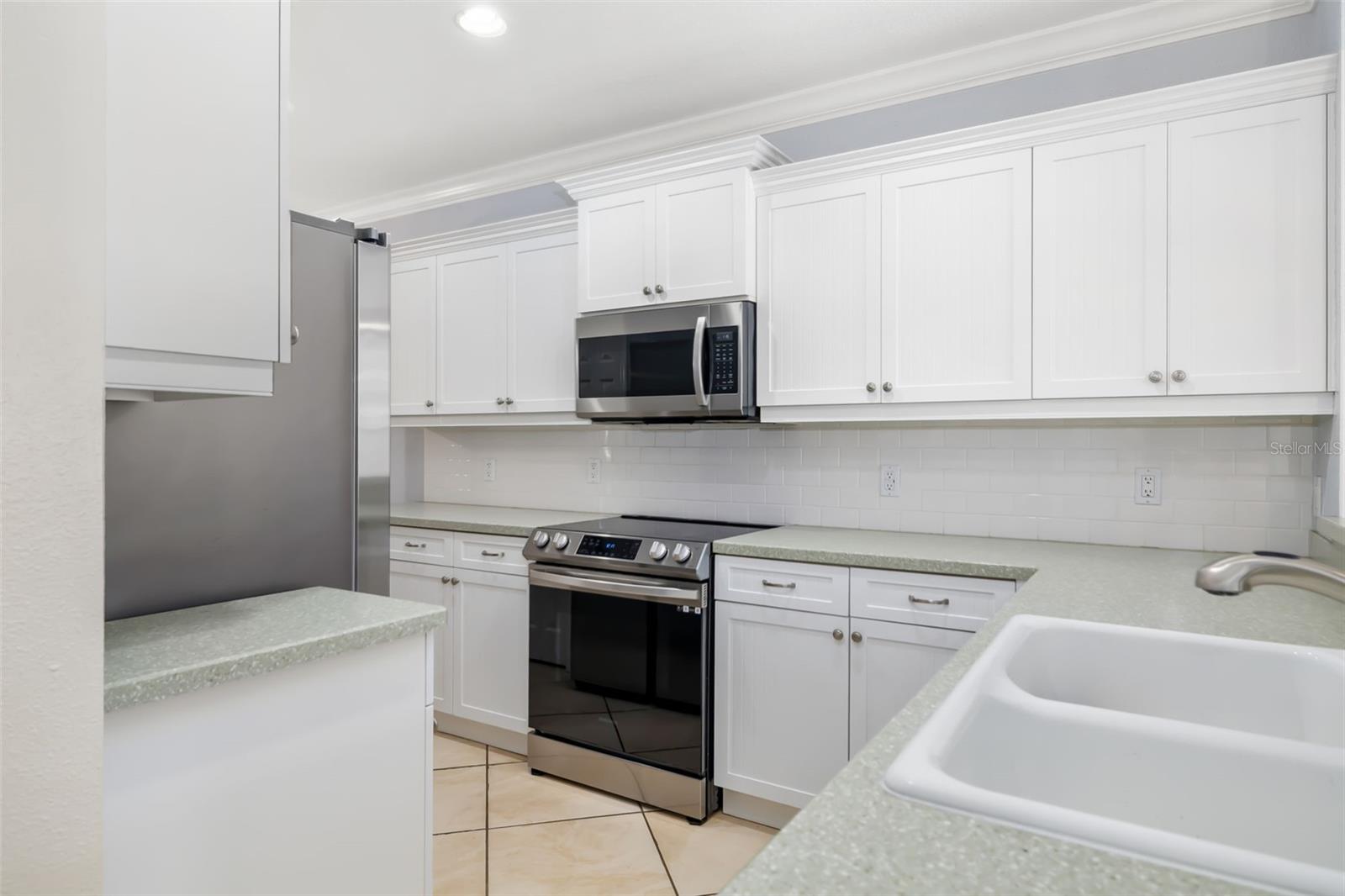 HARBORAGE ON BRADEN RIVER PH II - Residential