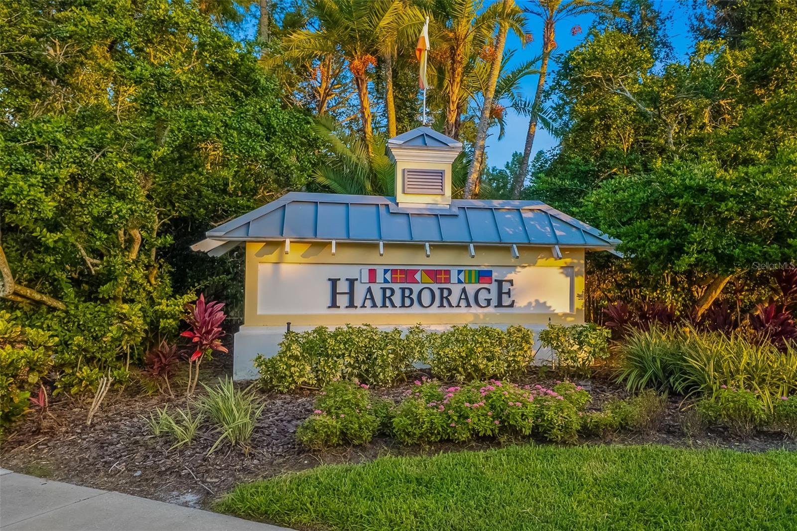 HARBORAGE ON BRADEN RIVER PH II - Residential