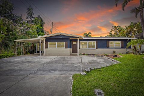 Photo of 10112 66th Avenue, Seminole, FL 33772 (MLS # TB8409373)