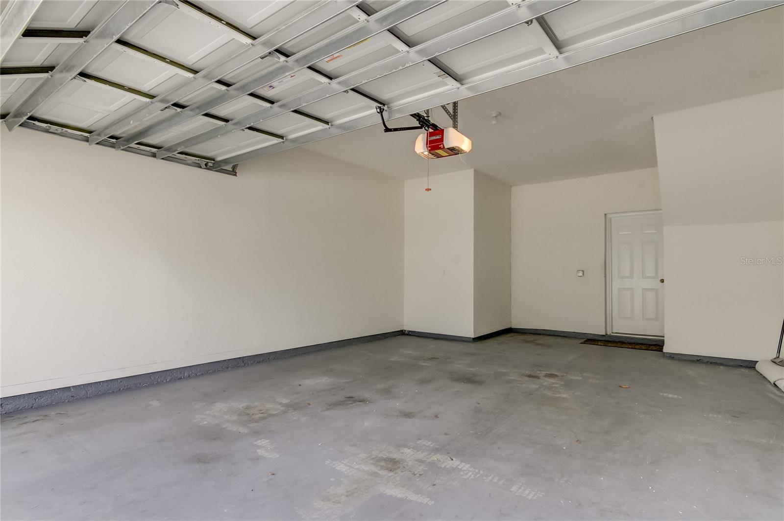LITTLE CREEK - Residential Lease