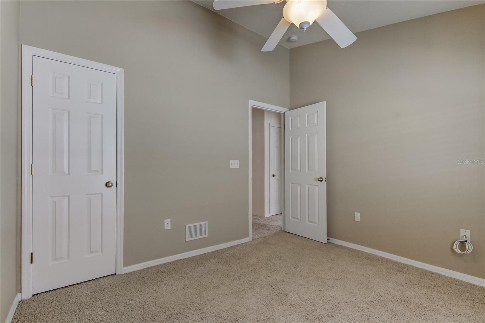 LITTLE CREEK - Residential Lease