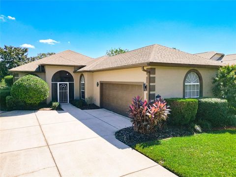 Photo of 6128 Landings Boulevard, Lady Lake, FL 32159 (MLS # OM708649)