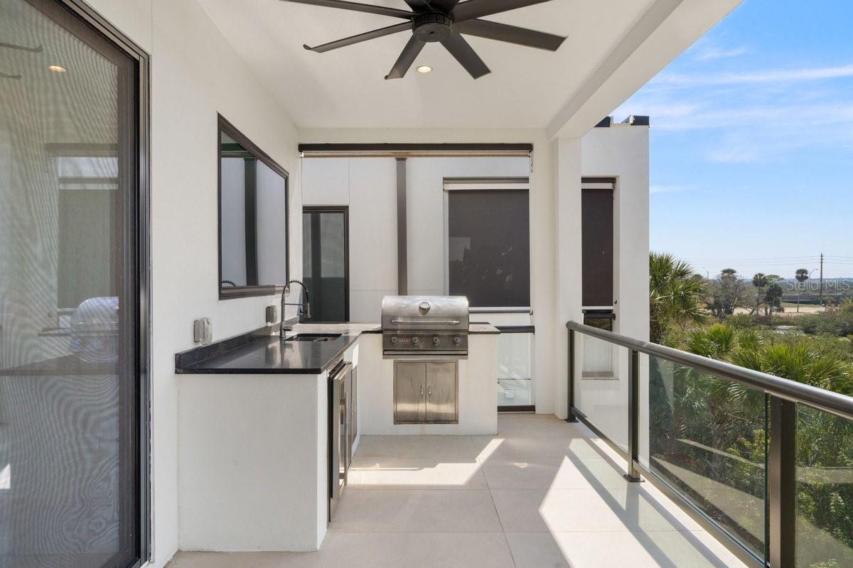 CALLALISA LAND CONDO - Residential