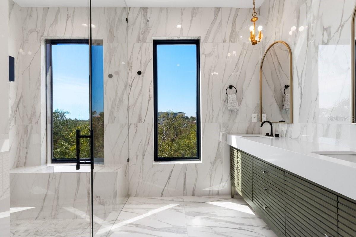 CALLALISA LAND CONDO - Residential