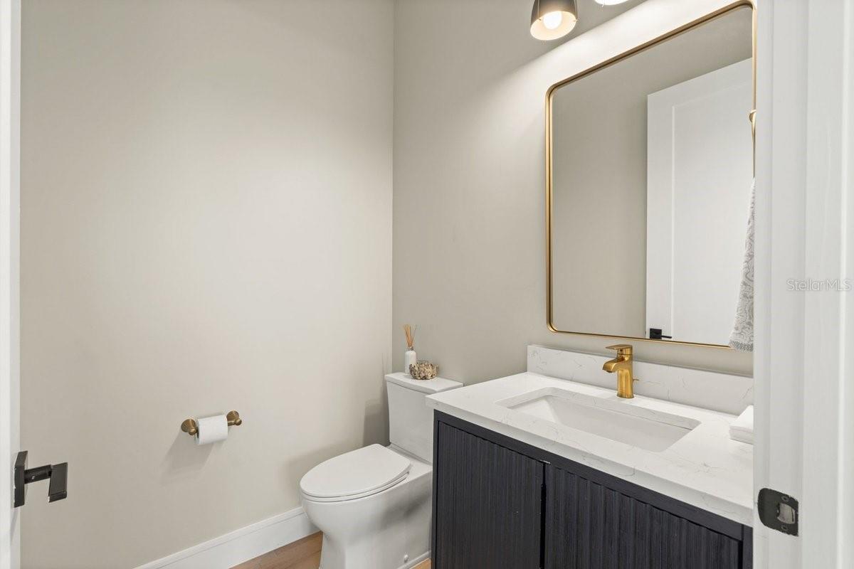 CALLALISA LAND CONDO - Residential