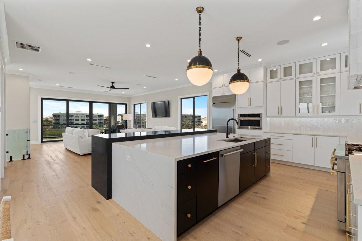 CALLALISA LAND CONDO - Residential