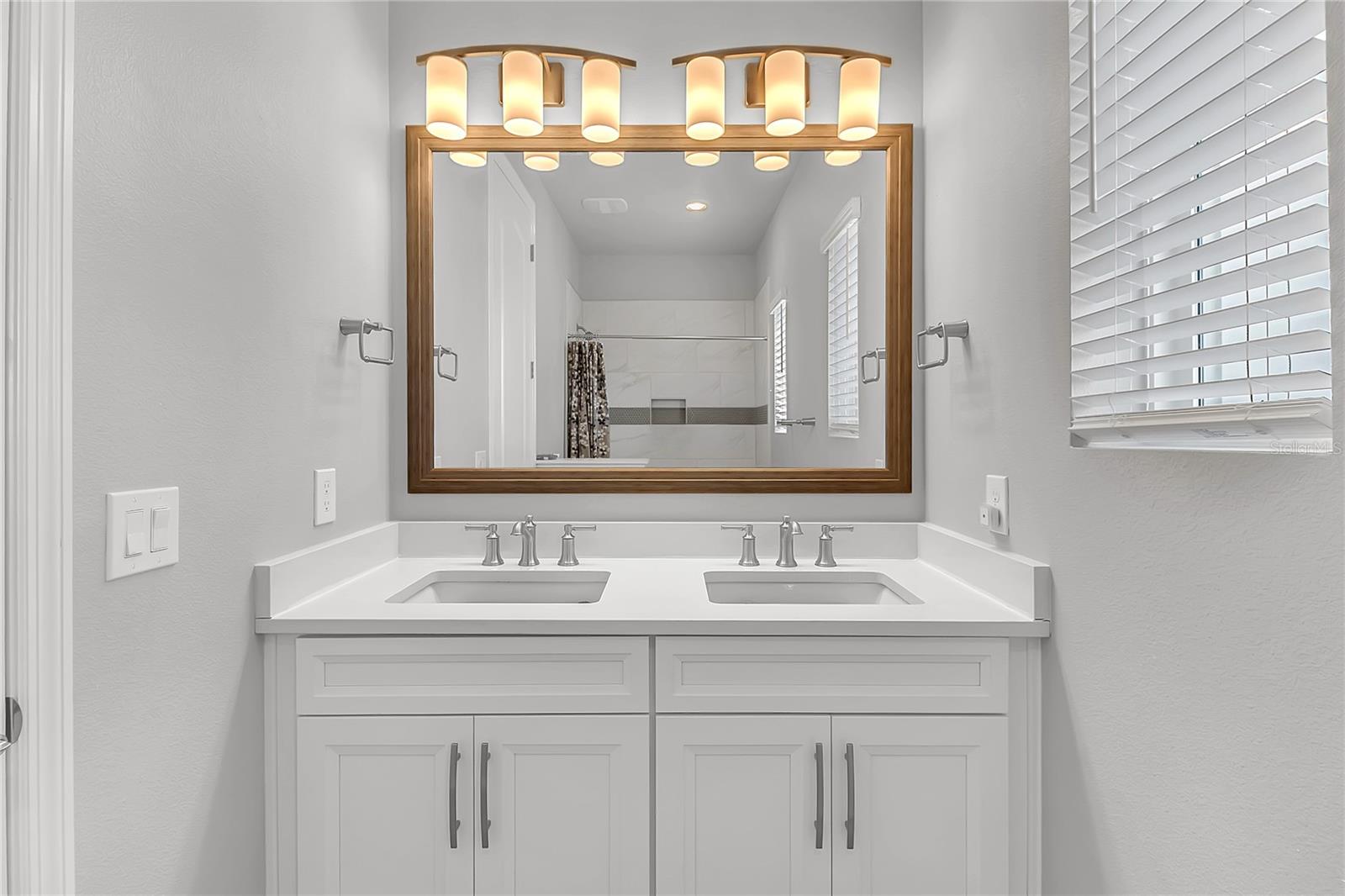 JOHNS LAKE LNDG PH 6 - Residential