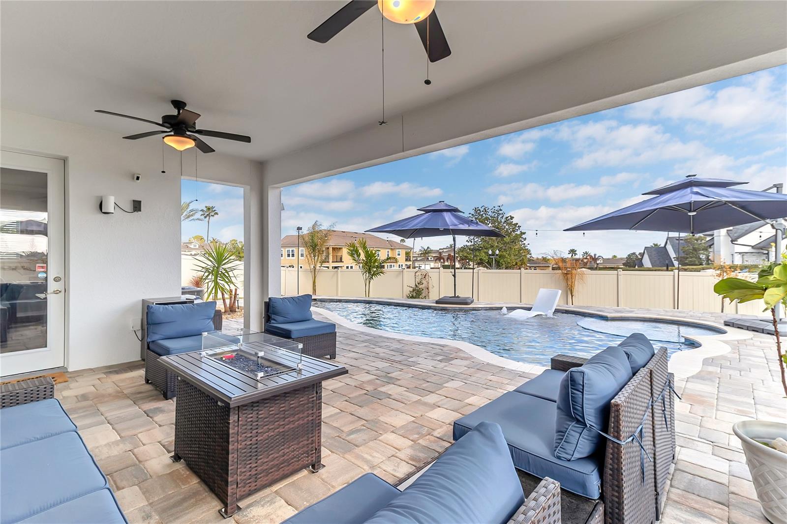 JOHNS LAKE LNDG PH 6 - Residential