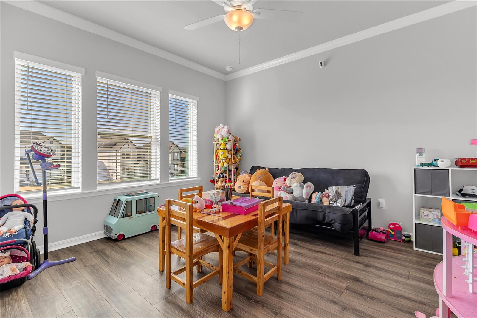 JOHNS LAKE LNDG PH 6 - Residential