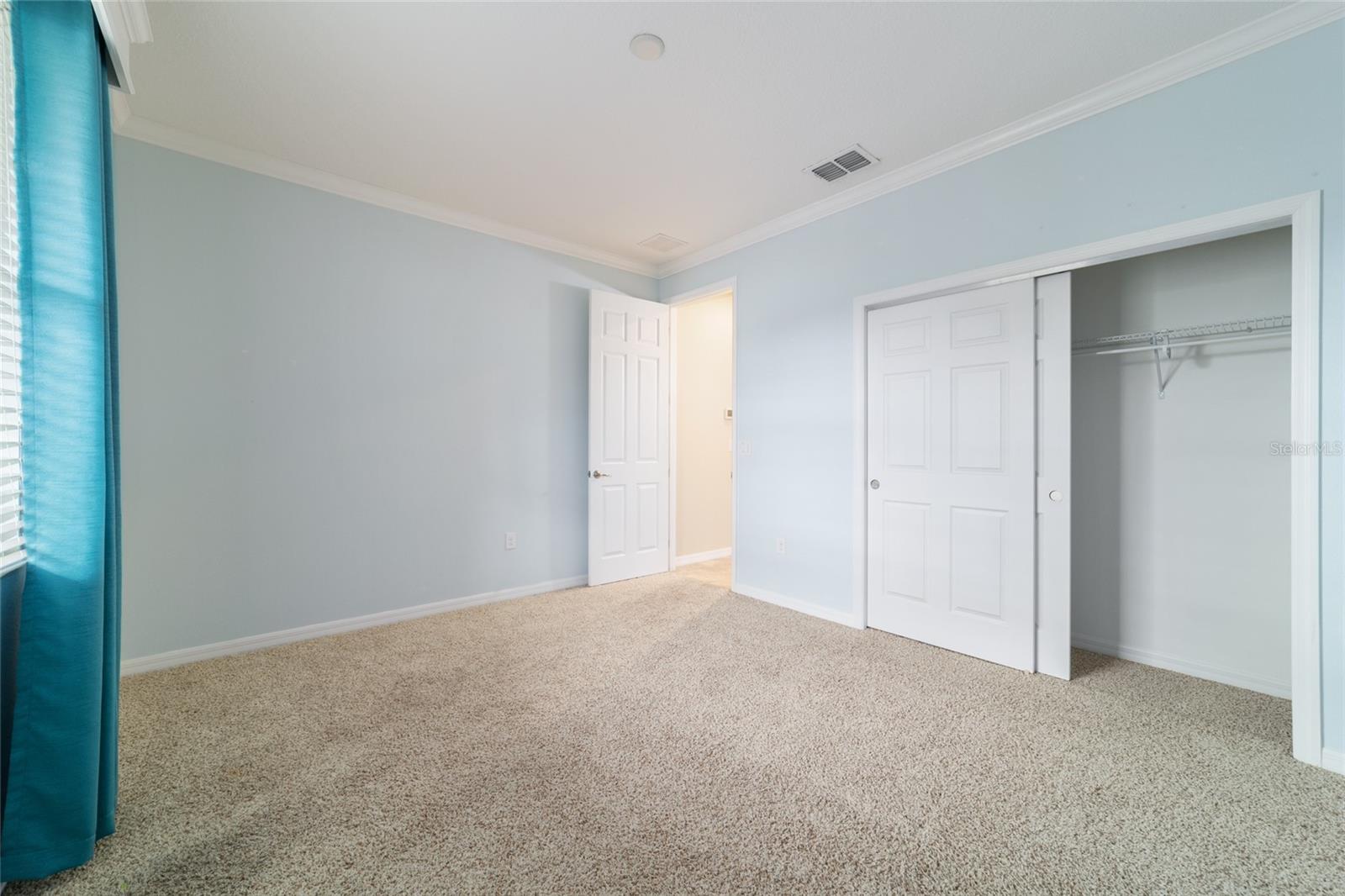 ON TOP OF THE WORLD / WINDSOR - Residential