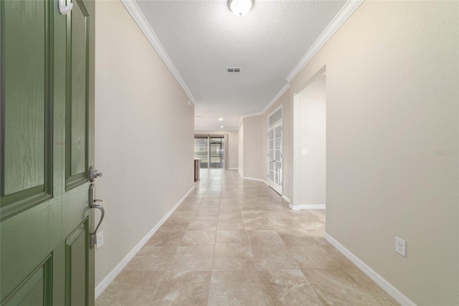 ON TOP OF THE WORLD / WINDSOR - Residential