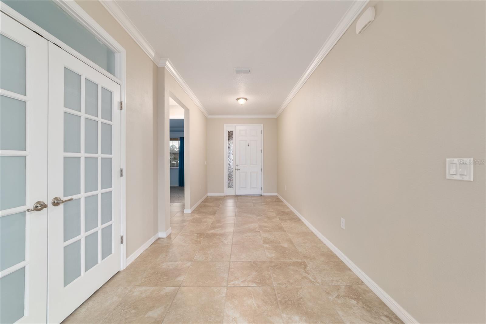 ON TOP OF THE WORLD / WINDSOR - Residential