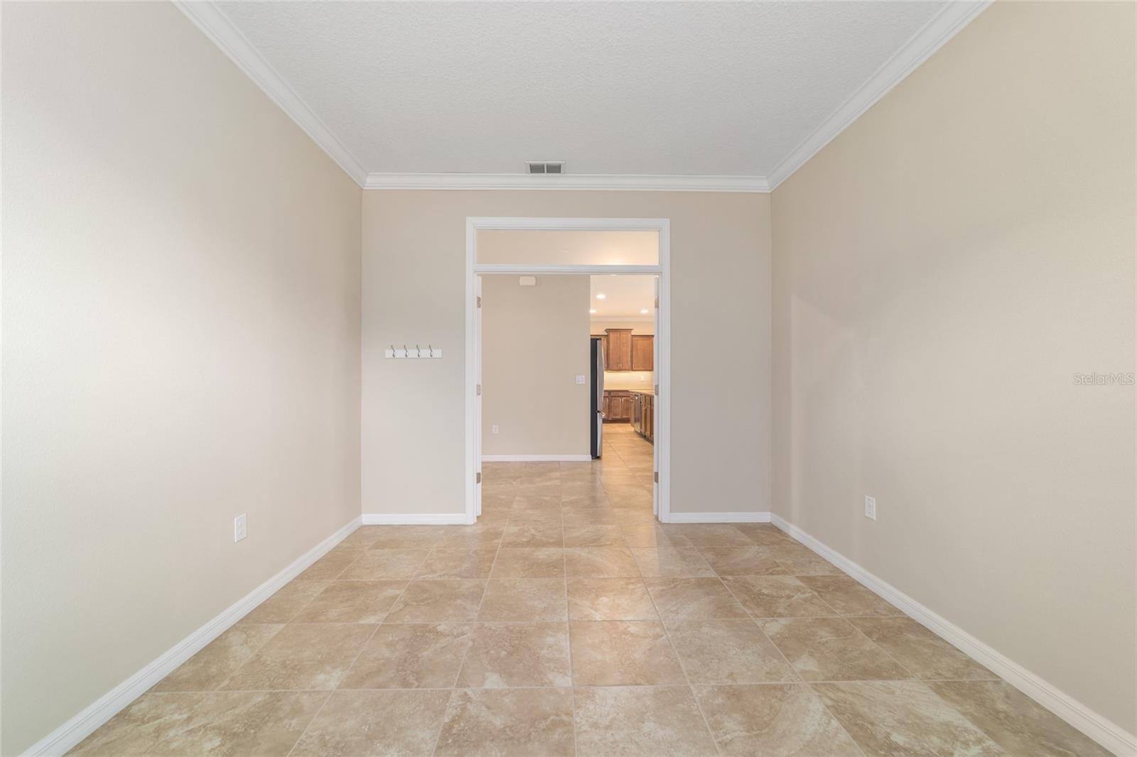 ON TOP OF THE WORLD / WINDSOR - Residential