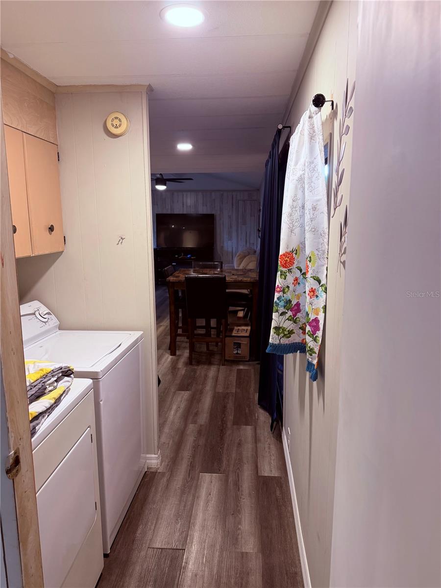 LAKE MARIANA ACRES - Residential
