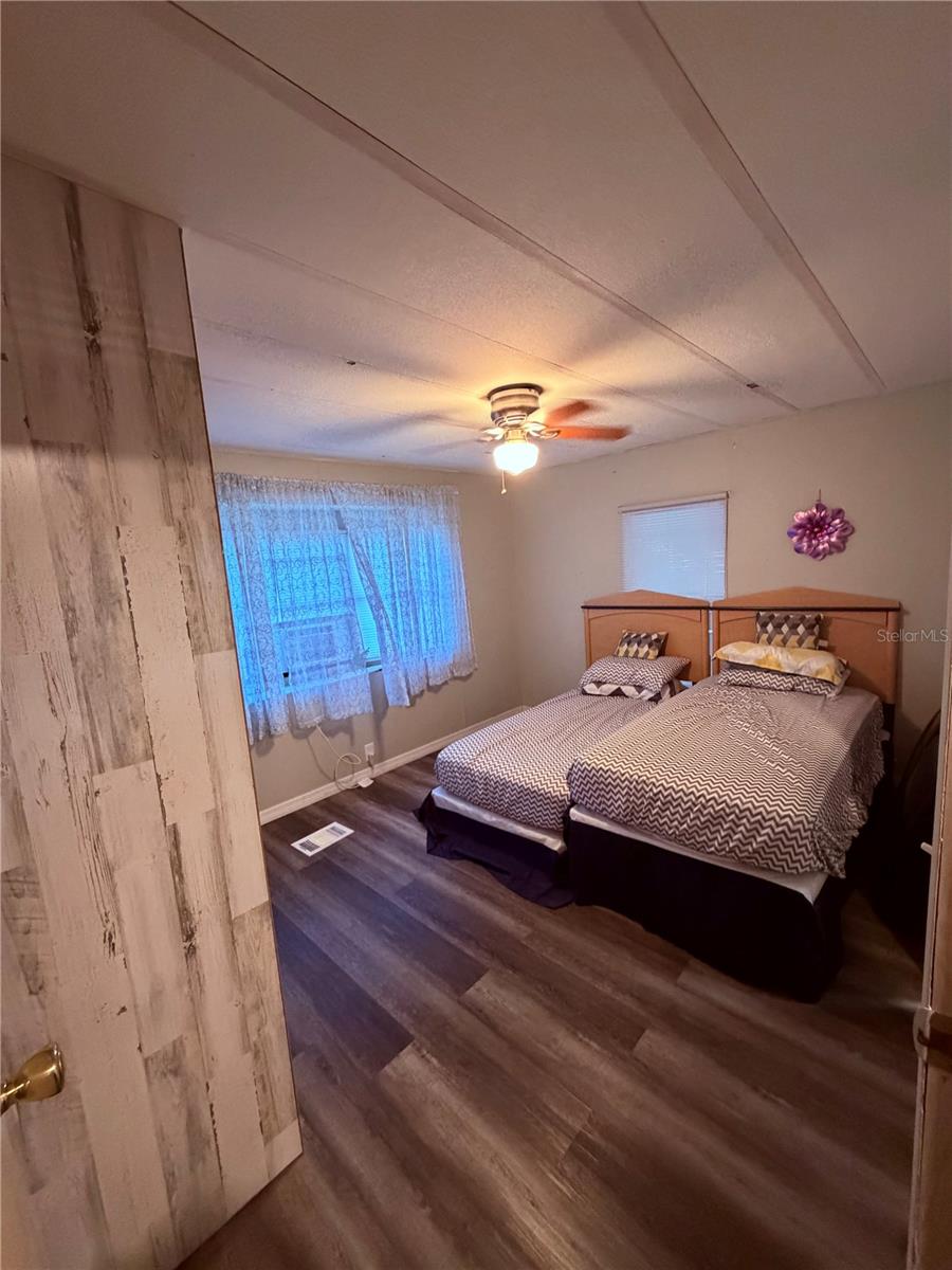 LAKE MARIANA ACRES - Residential