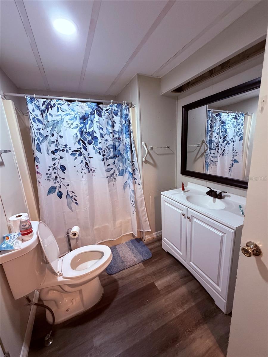 LAKE MARIANA ACRES - Residential