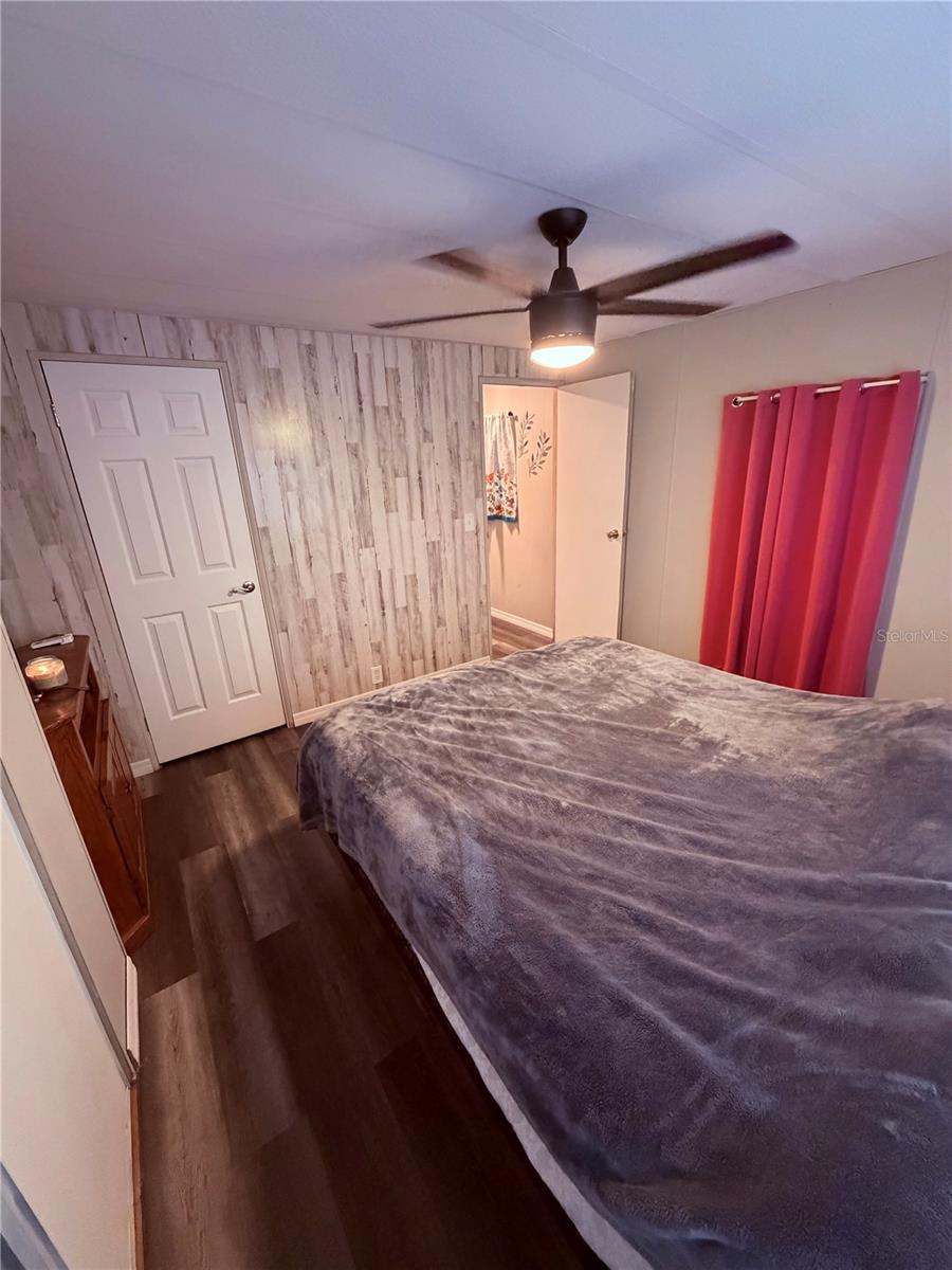 LAKE MARIANA ACRES - Residential