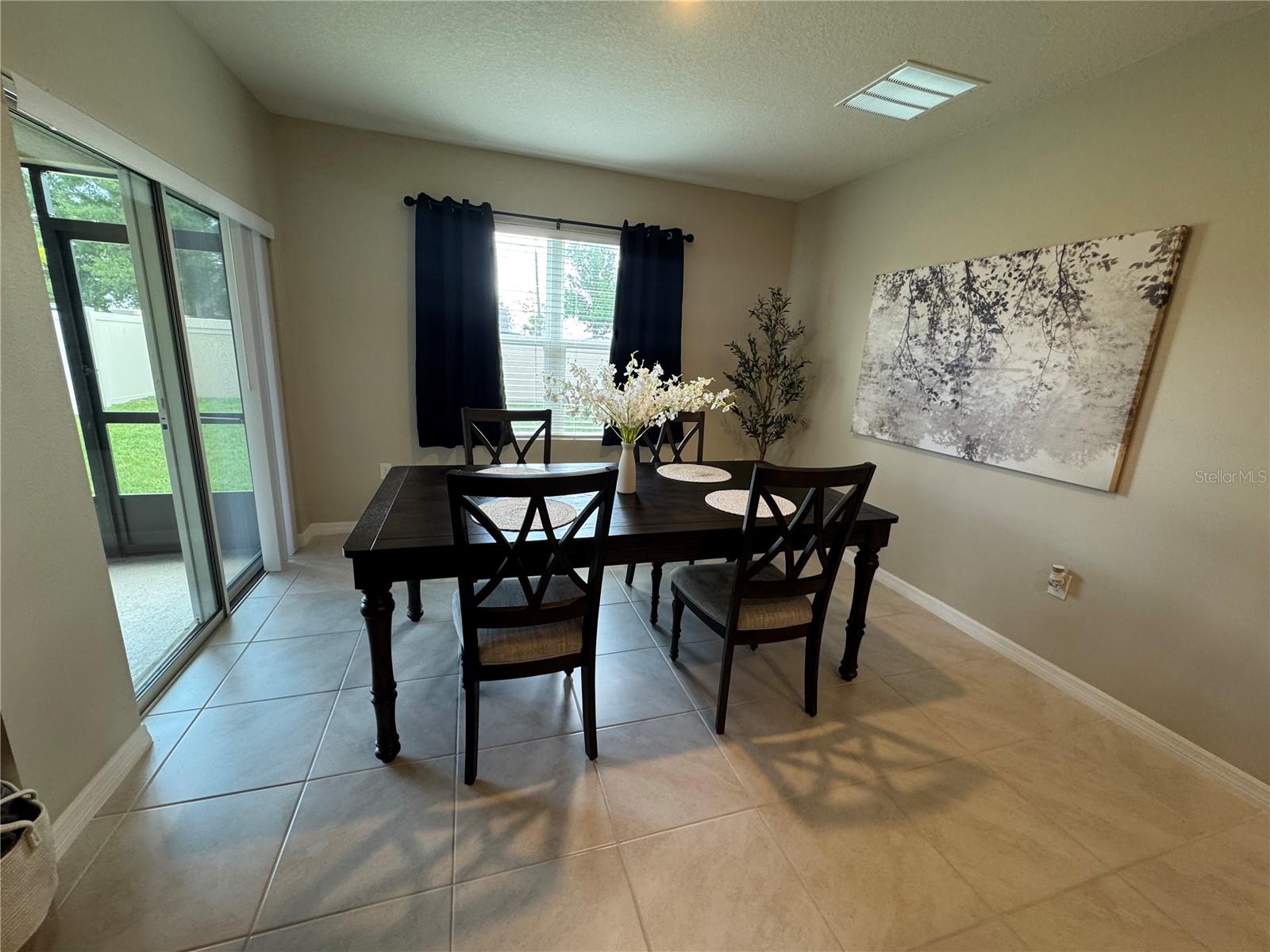 HAMMOCK RESERVE - Residential Lease